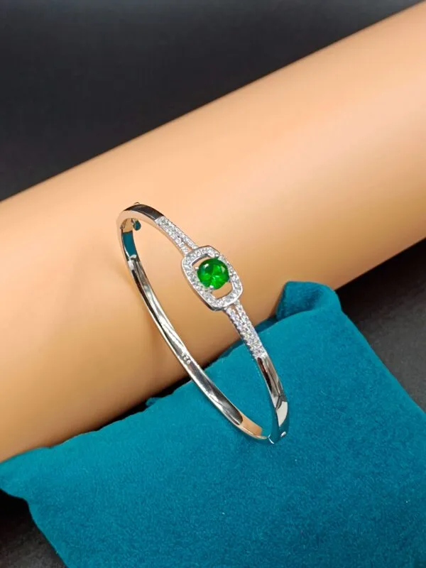 Elegant Silver Kada with Green Gemstone