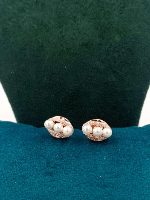 Classic 3 Pearl Earrings