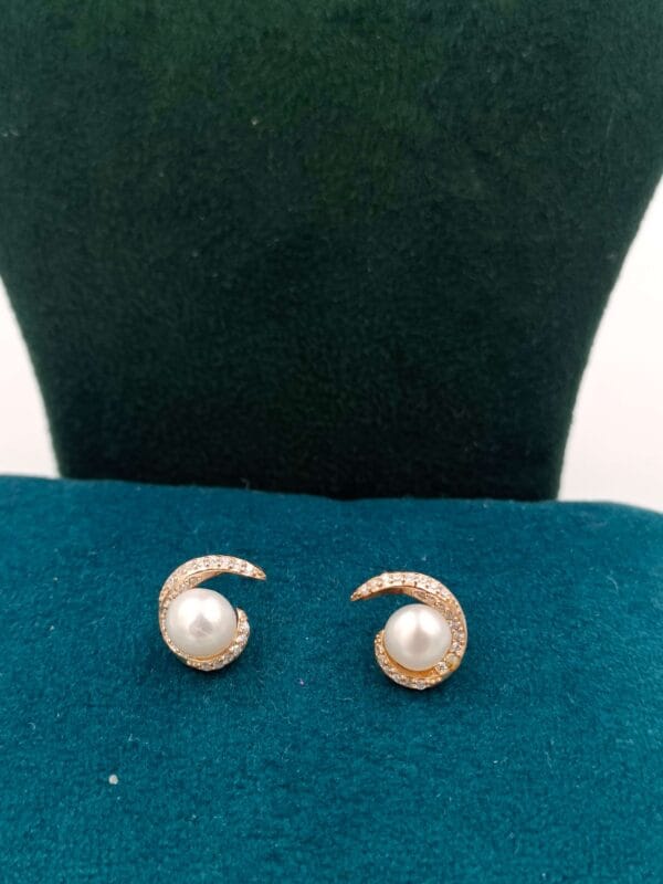 Delicate Pearl Swirl Earrings