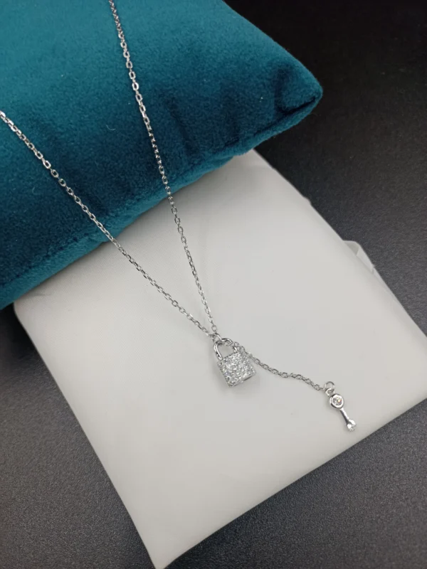 Elegant Silver Dokiya with Lock & Key Pendant