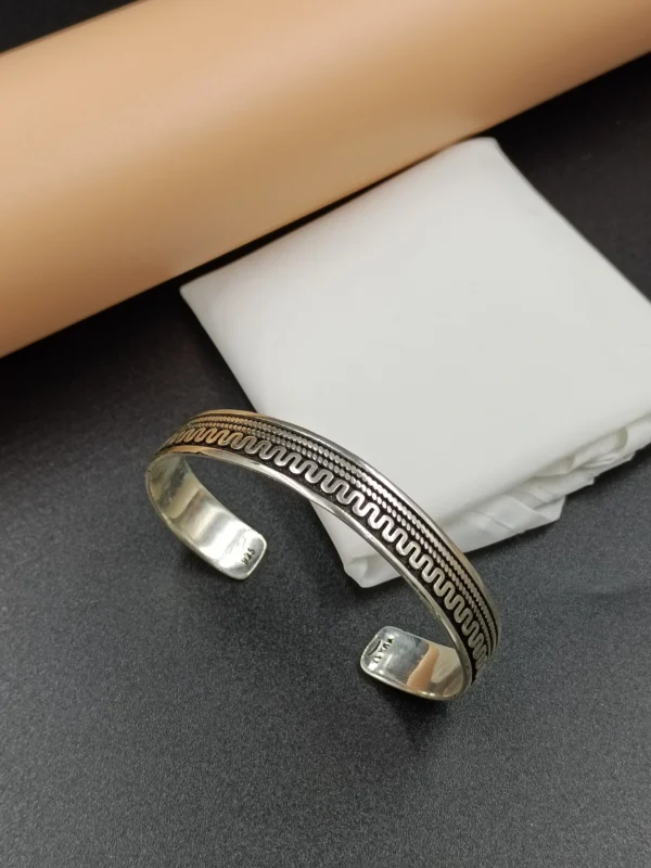 Men’s Silver Kada with Zigzag Pattern
